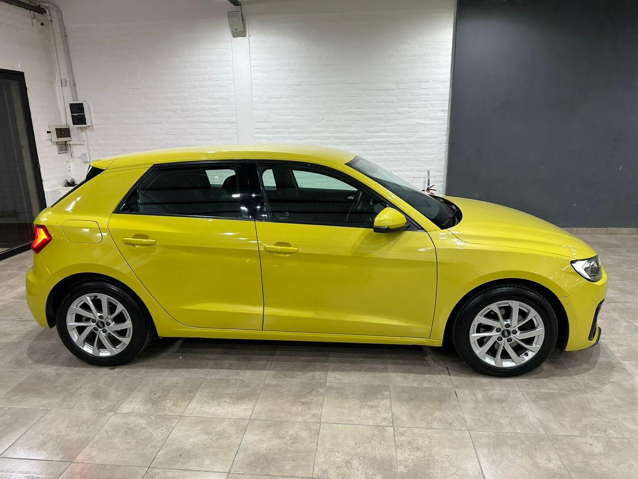 Foto 5 de Audi A1 Sportback 30 tfsi 1.0 Automático