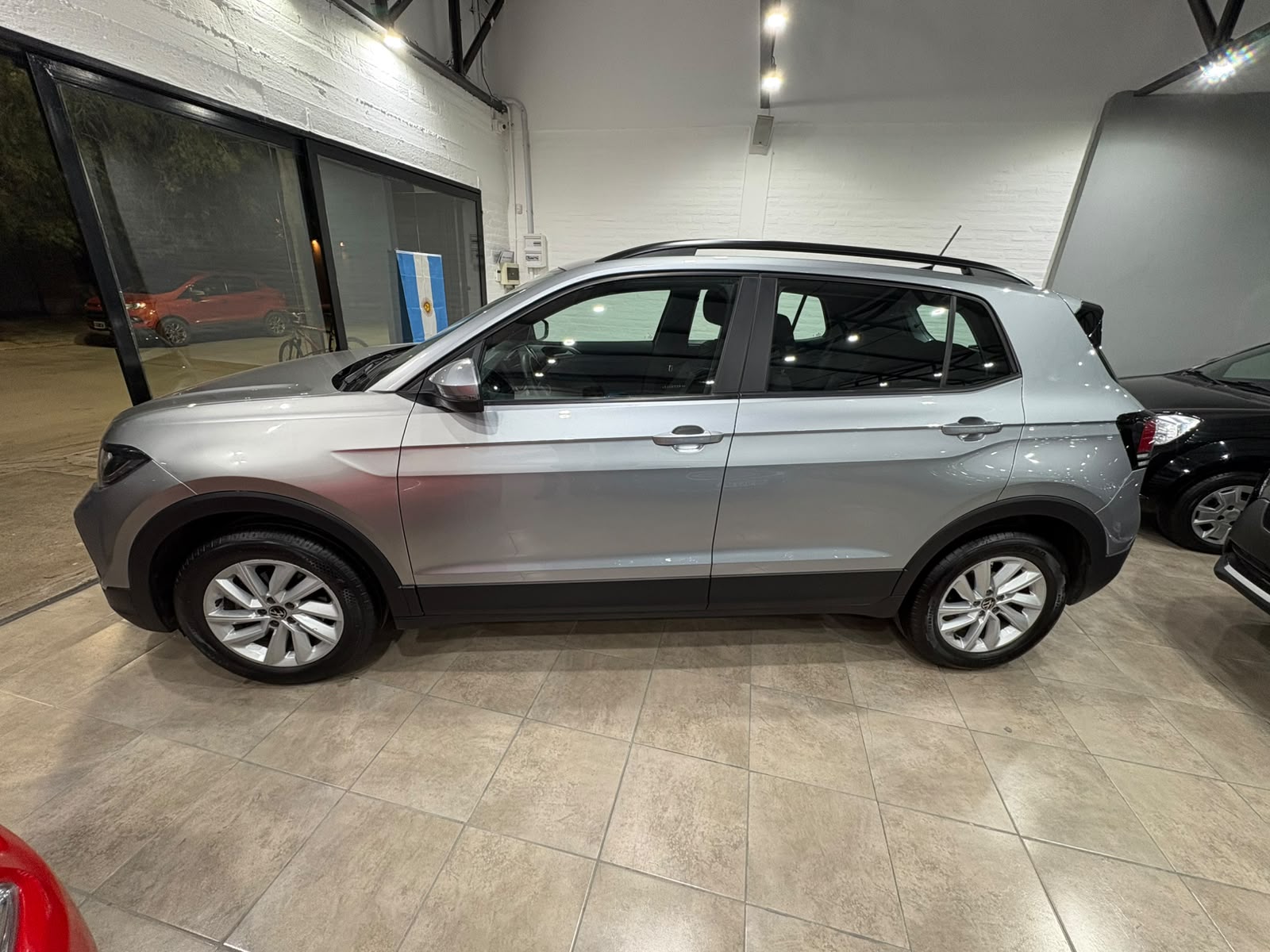 Foto 2 de Volkswagen T-Cross Trendline 1.0 Automática