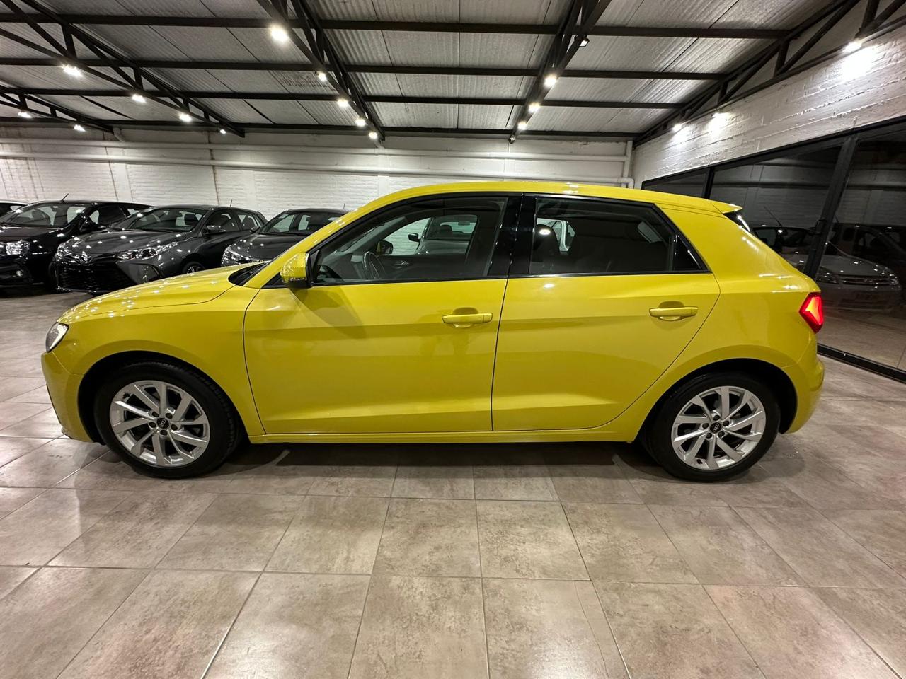 Foto 4 de Audi A1 Sportback 30 tfsi 1.0 Automático