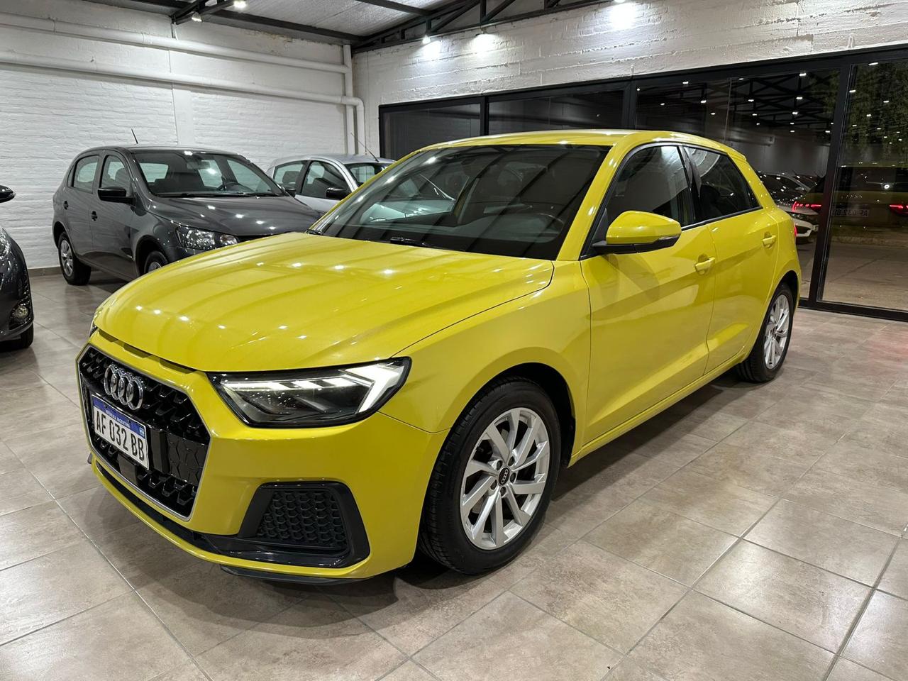 Foto 2 de Audi A1 Sportback 30 tfsi 1.0 Automático