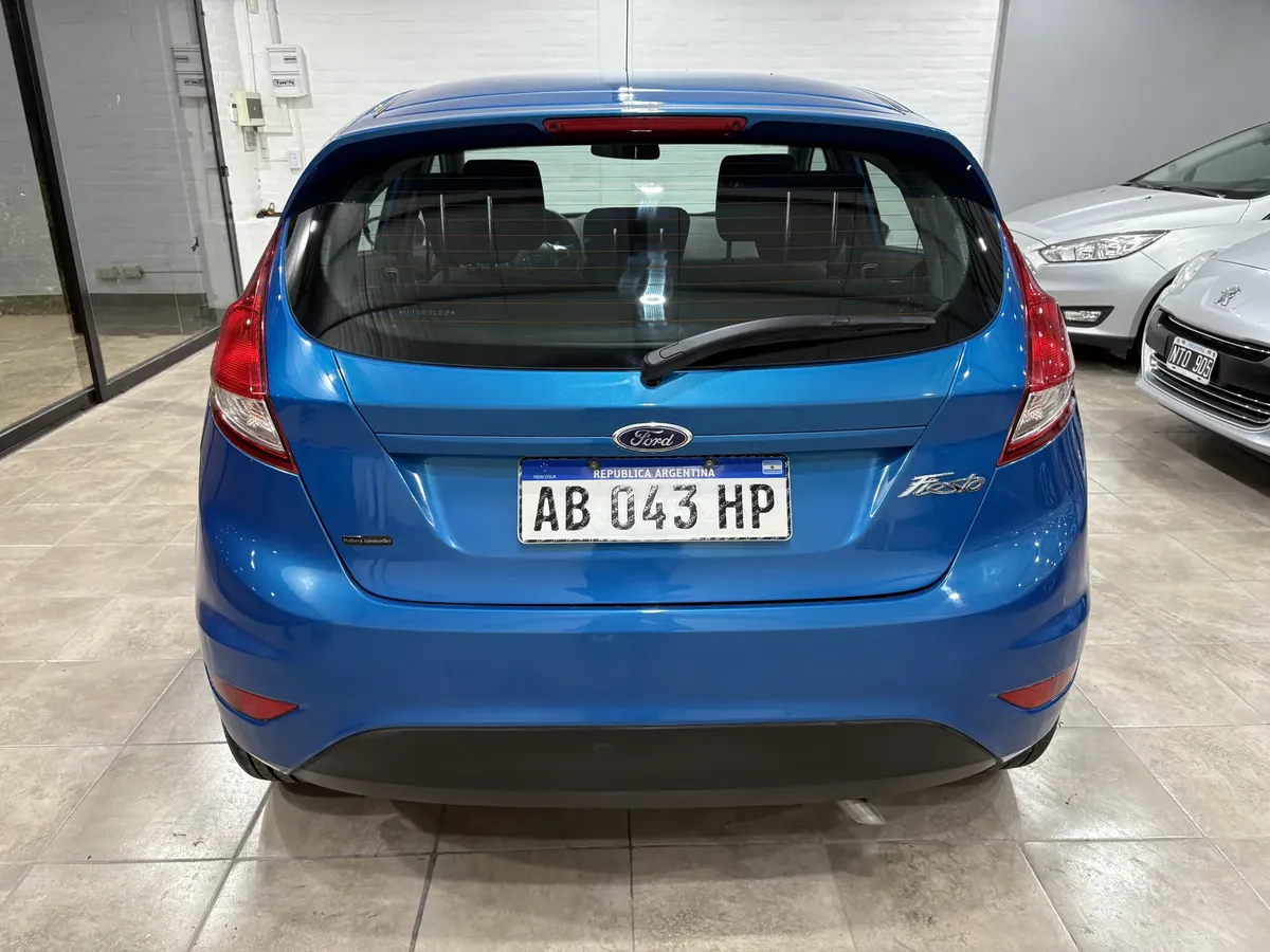 Foto 5 de Ford Fiesta se 1.6