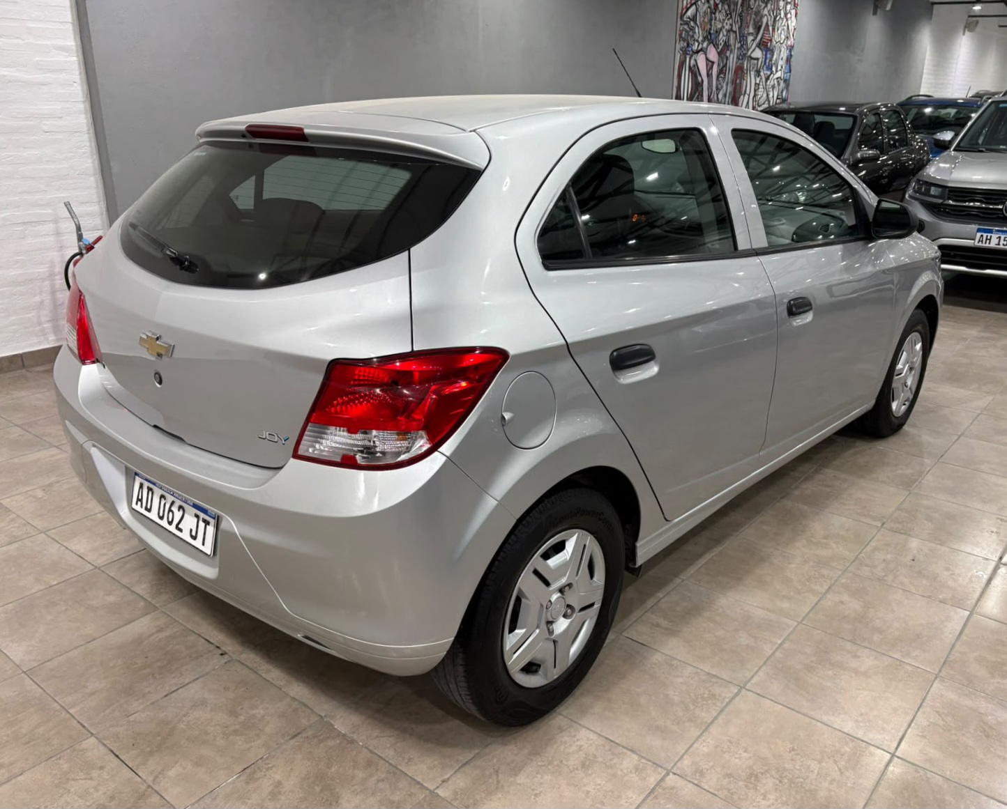 Foto 4 de Chevrolet Onix ls Joy+ 1.4