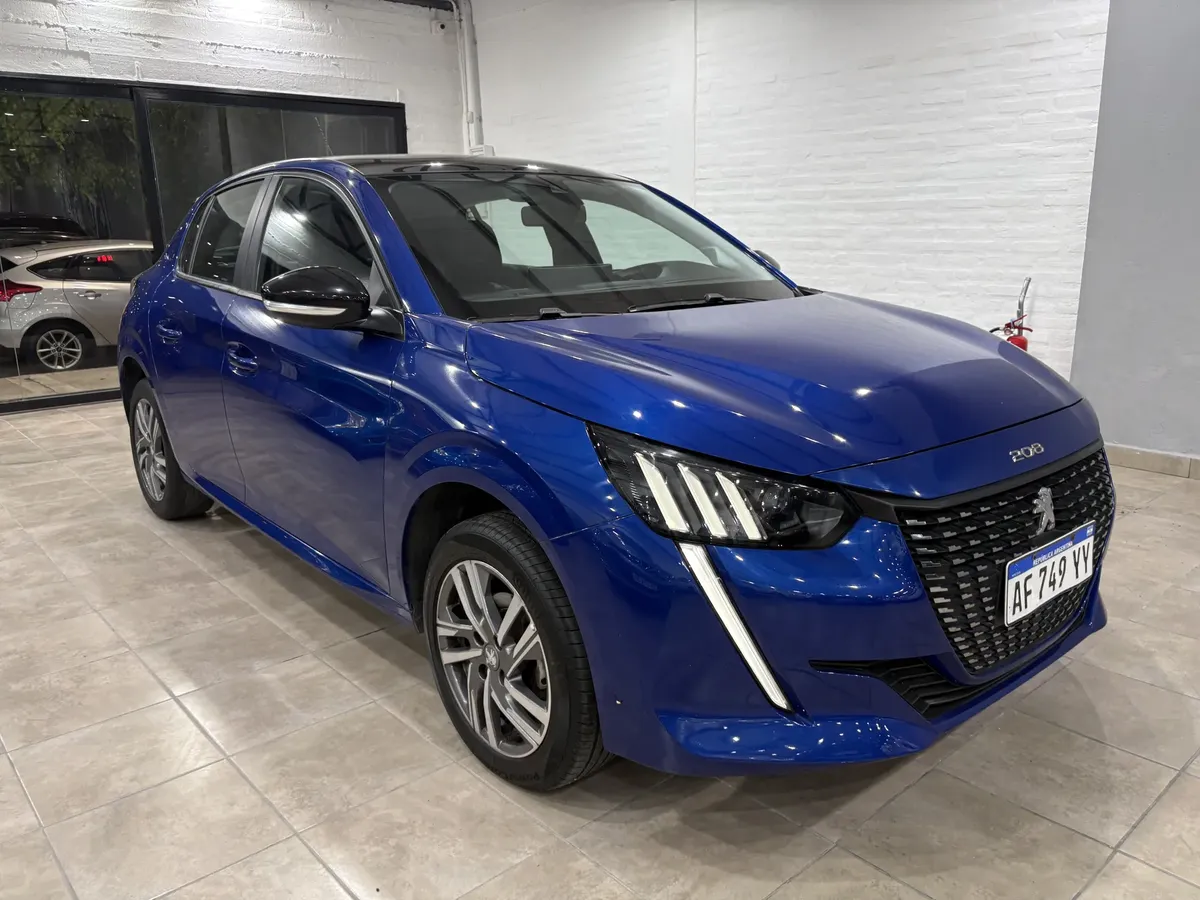 Peugeot 208 Feline Automático