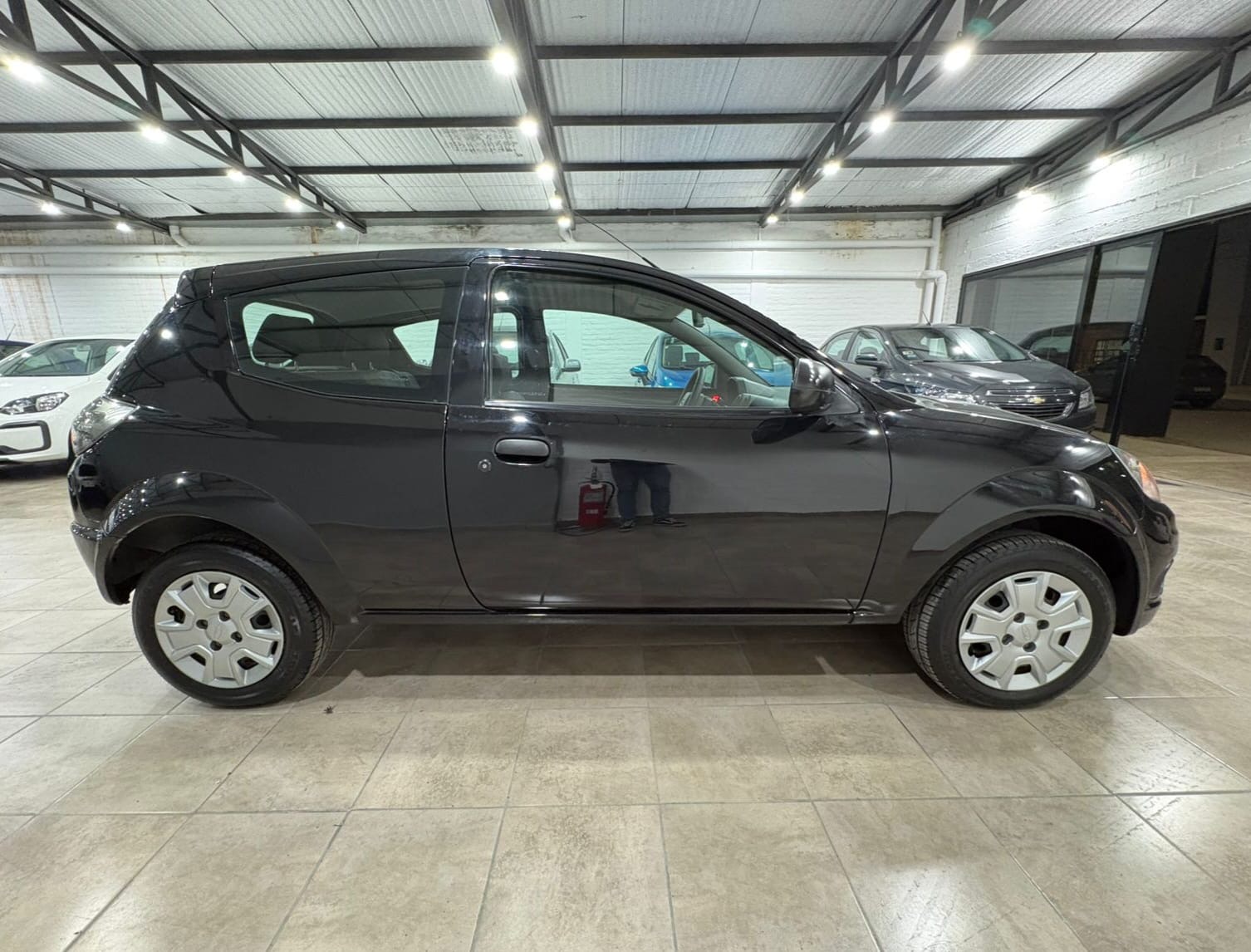 Foto 4 de Ford Ka Fly Viral 1.0 3 puertas