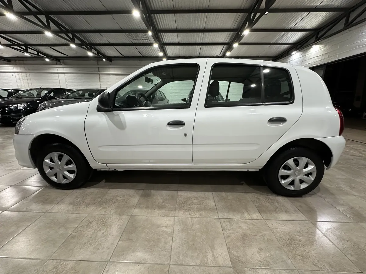 Foto 4 de Renault Clio Mio Confot